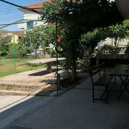 Apartment Anka Marina Luaran gambar