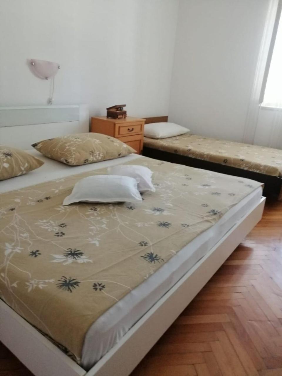 Apartment Anka Marina Luaran gambar