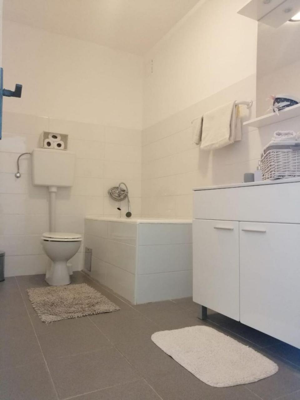 Apartment Anka Marina Luaran gambar